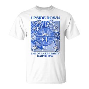 T-shirt graphique rétro Upside Down Earth Day End Of An Era Party - Product Image 1