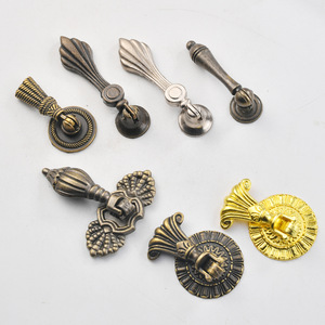 European Style Zinc Alloy <b>Cabinet</b> Door Handle Novelty Shape Antique Bronze Durable Furniture Hardware - Product Image 2