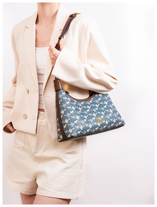 <span class=keywords><strong>Sac</strong></span> fourre-tout tendance pour femme en PU. <span class=keywords><strong>Sac</strong></span> à <span class=keywords><strong>main</strong></span> de luxe de marque. Convient à un usage quotidien. - Product Image 6