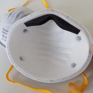 Masque jetable FFP2 à 4 couches avec <span class=keywords><strong>filtre</strong></span> à <span class=keywords><strong>charbon</strong></span> <span class=keywords><strong>actif</strong></span>, <span class=keywords><strong>anti</strong></span>-poussière, <span class=keywords><strong>anti</strong></span>-fumée pour les échappements automobiles - Product Image 2
