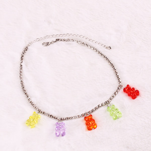 Collar con colgante de oso de resina con incrustaciones de diamantes, cadena de garra, joyería de moda, estilo fiesta, collar con dije multicolor - Product Image 2