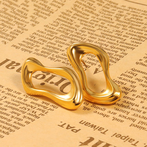 Nouveaux bijoux de mode 18k plaqué géométrique forme ovale irrégulière boucles d'oreilles en acier inoxydable femmes pas de décoloration étanche boucles d'oreilles - Product Image 2