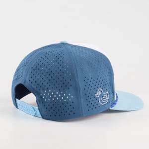Gorra de <span class=keywords><strong>Golf</strong></span> de 5 Paneles para Hombre con Logo Personalizado y Cuerda, Parche de Goma, Impermeable, con Agujeros Perforados a Láser y Cierre Trasero Ajustable a Presión - Product Image 4