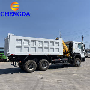 Sinotruck 6x4 25 Tons Howo a monté les camions à <span class=keywords><strong>benne</strong></span> basculante se pliants <span class=keywords><strong>de</strong></span> verseur <span class=keywords><strong>de</strong></span> <span class=keywords><strong>grue</strong></span> <span class=keywords><strong>de</strong></span> <span class=keywords><strong>bras</strong></span> pour l'haltérophilie - Product Image 2