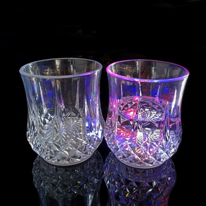 Fournitures de fête festives, gobelet en plastique LED activé par le liquide, coloré - Product Image 2