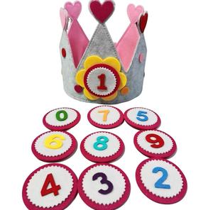 Chapeaux de fête personnalisés en crêpe style sport avec numéros interchangeables sérigraphiés pour enfants - Décorations d'anniversaire Beckon - Product Image 5