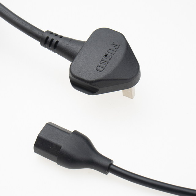 Bs1363 UK to IEC 60320 C13 British Cable 220v Power Cable Cord for   TV /Computer /Printer 1.2M Black Color