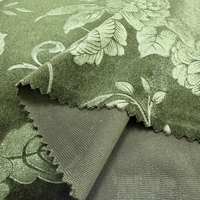 Debossed Velour 95% Polyester 5% Spandex Tricot Floral En Relief 215gsm Vert Velours Tissu En Velours Tissu pour Robe Canapé