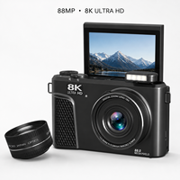 Fotocamera Digitale 88MP 8K con Schermo Flip da 3.0 Pollici a 180°, Zoom 18X, F2.4, WiFi, Selfie, Vlog, Rilevamento Volto, Riconoscimento Scenari AI, Ricarica Rapida Type-C