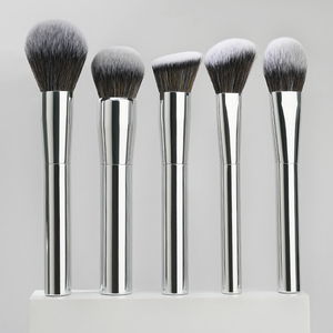 Lot de 10 pinceaux de maquillage professionnels en poils synthétiques de haute qualité, avec manche en aluminium <span class=keywords><strong>argenté</strong></span>, pour anticernes et <span class=keywords><strong>eye</strong></span>-<span class=keywords><strong>liner</strong></span>, vente en gros - Product Image 3