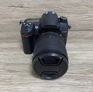 Appareil photo reflex numérique Nikon D7000 d'occasion à bas prix avec objectif 18-105 mm, format APS-C, capteur CMOS 16,2 mégapixels, vente en gros - Product Image 1