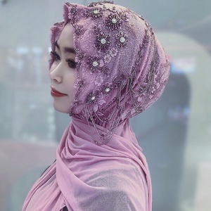 Voile islamique haut de gamme 2026 à pampilles perlées - Châle foulard en mousseline de soie à dentelle florale artisanale - Product Image 1