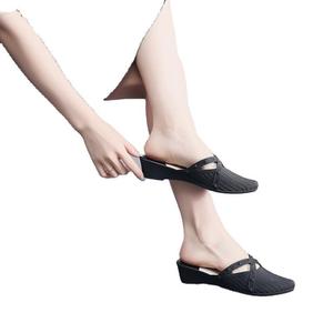 <span class=keywords><strong>Ciabatte</strong></span> da donna invernali in pelliccia sintetica per la casa calde Flat femminili scivoli in nero rosa Beige grigio per l'estate e l'autunno all'aperto - Product Image 2