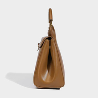 Sac à bandoulière de luxe léger, style uni, vente chaude, sacs fourre-tout professionnels en PU, sac à bandoulière simple et tendance
