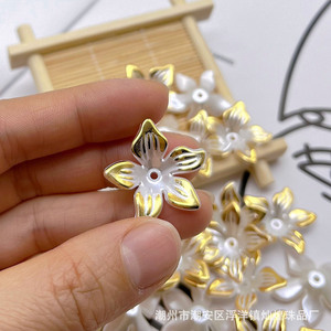 Perles en résine plastique plaquées or en forme de fleur de Bauhinia pour accessoires de coiffure DIY - Product Image 4