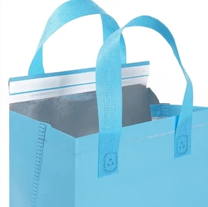 Sac isotherme personnalisé en non-tissé écologique avec logo, imperméable, pour livraison de repas à emporter, gâteaux et sandwichs - Product Image 5