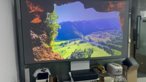 Formovie โปรเจคเตอร์ DLP พรีเมี่ยมโรงละคร4K เลเซอร์2200 ISO ลูเมน3D HDR10 + 3000:1ความคมชัดพิเศษสั้นโยนโปรเจคเตอร์ - Product Image 3