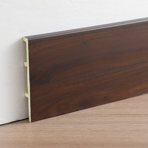 Plinthe <span class=keywords><strong>en</strong></span> PVC imitation <span class=keywords><strong>bois</strong></span> de bonne qualité, matériau WPC, installation rapide, style minimaliste pour projets hôteliers - Product Image 5