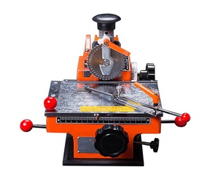 Plaque nominative en <span class=keywords><strong>métal</strong></span>, machine de marquage manuelle, machine de <span class=keywords><strong>gravure</strong></span> <span class=keywords><strong>sur</strong></span> <span class=keywords><strong>métal</strong></span> - Product Image 4