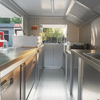 Remorque alimentaire mini carrée personnalisée, légère et remorquable, avec cuisine mobile, réfrigérateur, hotte aspirante, climatiseur et générateur intégré