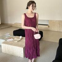 Nouvelle Robe Plissée Sans Manches Anti-Plis Coupe Ample Décontractée Taille Naturelle Style Maxi Évasé Tendance Été 2026 pour Femme