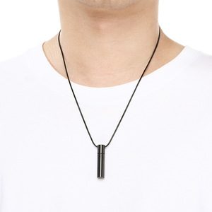 Collar con Colgante Cilíndrico, Eslabones de Cadena de Tres Colores con Colores Seleccionables, Diseño Geométrico Moderno para Hombres, Ideal para Fiestas - Product Image 5