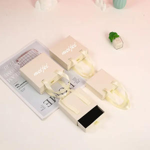 תיבת תכשיטים מקסימה בהתאמה אישית עם תיבת אריזת מתנה עם ידית אריזת תכשיטים לוגו משלך - Product Image 4