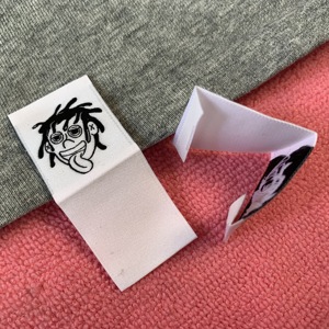 <strong>Pure</strong> White Cute Design Clothing Hem <strong>Label</strong>,Clean Logo Woven Clothing <strong>Label</strong> for Blouse