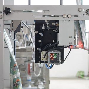 เครื่องบรรจุภัณฑ์แบบปั๊มลูกสูบสำหรับอาหารและเครื่องดื่ม เช่น ซอสปรุงรส นมเปรี้ยว น้ำผลไม้ นม น้ำ มะยองเนส สำหรับธุรกิจขนาดเล็ก - Product Image 3