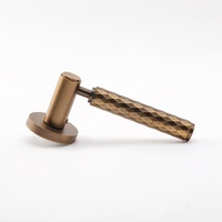 Nouvelle Arrivée Poignée de Porte en Cuivre Pur à Motif Diamant Croisé, Quincaillerie de Luxe Dorée pour Villa et Hôtel