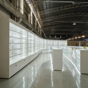 خزانة عرض خشبية بيضاء مخصصة لتخزين السجائر مع رف تخزين التبغ - Product Image 5