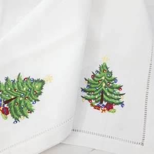 Serviette brodée d'arbre de Noël faite à la main pur coton carré salle à manger lin lavable en machine serviette en tissu <span class=keywords><strong>grand</strong></span> cadeau - Product Image 5