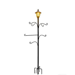Adorno de jardín de hierro con comedero para pájaros iluminado y ganchos para uso en exteriores - Product Image 1