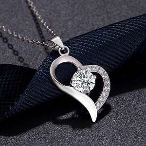 S925 चांदी-प्लेटेड प्लैटिनम दिल पेलेंट के साथ चांदी-प्लेटेड प्लैटिनम दिल पेलेंट सगाई - Product Image 5