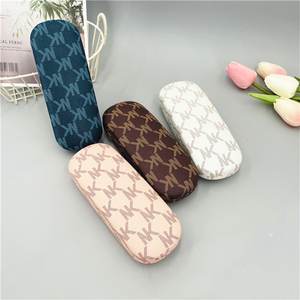 Estuche <span class=keywords><strong>para</strong></span> Gafas de Cuero Qingqing al por Mayor, Colores Variados, Diseño Floral, Metal Resistente, Personalizable, en Existencia 2025 - Product Image 6