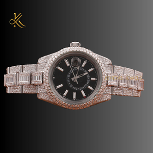 Reloj de diamantes de moissanita elegante y duradero elaborado con calidad superior y brillo lujoso para personas a la moda - Product Image 6