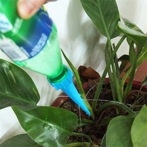 <span class=keywords><strong>Goutteur</strong></span> d'eau pour plantes de jardin Pointe d'<span class=keywords><strong>arrosage</strong></span> automatique <span class=keywords><strong>avec</strong></span> valve pour plantes Bouteille d'<span class=keywords><strong>arrosage</strong></span> automatique - Product Image 6