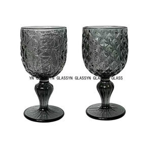 Copa de vino tinto en relieve Retro europeo Color <span class=keywords><strong>original</strong></span> Fábrica al por mayor Diseño clásico Humo Gris Vientre - Product Image 5
