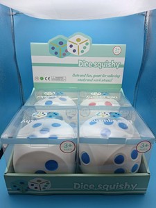 Jouet anti-stress géant en forme de dés, dés simulés avec rembourrage en farine, jouet anti-stress à récupération lente - Product Image 3