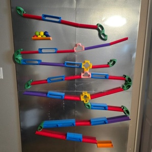 Ensemble <span class=keywords><strong>de</strong></span> jouets magnétiques en gros pour enfants, aimants pour réfrigérateur, 60 pièces, jouet magnétique mural <span class=keywords><strong>géant</strong></span> pour circuit <span class=keywords><strong>de</strong></span> <span class=keywords><strong>billes</strong></span> avec tuyaux et balles <span class=keywords><strong>de</strong></span> golf - Product Image 4