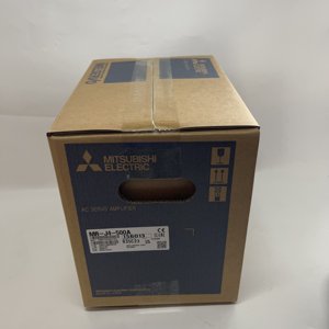 Amplificateur servo AC Mitsubishi MR-J4-500A - Product Image 1