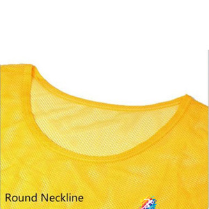 เสื้อกั๊กฝึกซ้อมฟุตบอลสำหรับผู้ใหญ่ยูนิเซ็กซ์คุณภาพสูงปี 2026 ของ Formula1 Industries พร้อมชื่อทีมที่กำหนดเองได้ - Product Image 2