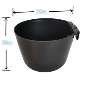 Black Poultry Feeders 0.5L/1L/1.5L Chicken Buckets Plastic Poultry Drinkers For Chicken Pigeon LMB-11/LMB-12/LMB-13