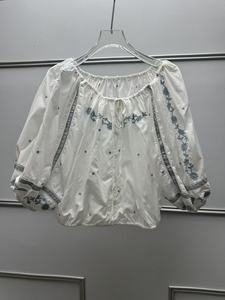 Blusa de Mujer Estilo Campestre Francés Vintage, Tejida, Transpirable, con Encaje Bordado, Cuello Redondo, Manga Corta Abullonada y Lazos, ODM - Product Image 5