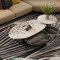 Table basse moderne en verre avec cadre en marbre pour le salon