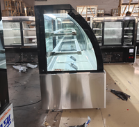 Vitrine réfrigérée commerciale en verre incurvé de 2000 mm pour gâteaux, vitrine de boulangerie, armoire réfrigérée pour café/hôtel/restaurant