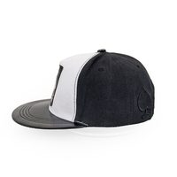 Topi Hip Hop polos Fashion pinggiran datar Logo bordir kustom topi Snapback 5 Panel kustom dengan Logo kartu Poker