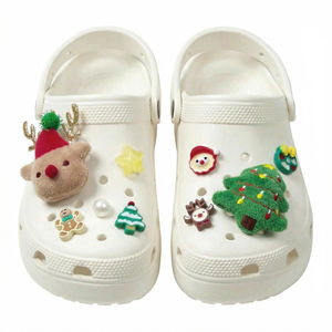 Chaussures à trous en EVA pour hommes, série Noël, sabots fermés 3D – Imperméables, respirantes, légères, séchage rapide, antidérapantes - Product Image 5