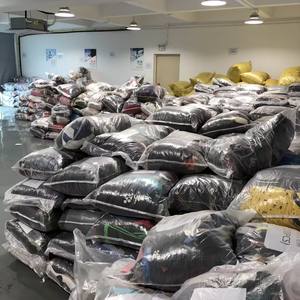 Balles de vêtements d'occasion mixtes pour enfants de qualité A + Vêtements vintage d'occasion pour homme - Product Image 3