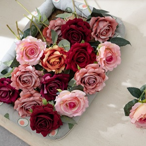 Roses artificielles Ruyi Rose Factory, branche unique, tissu tissé à la main, décorations de mariage - Product Image 1
